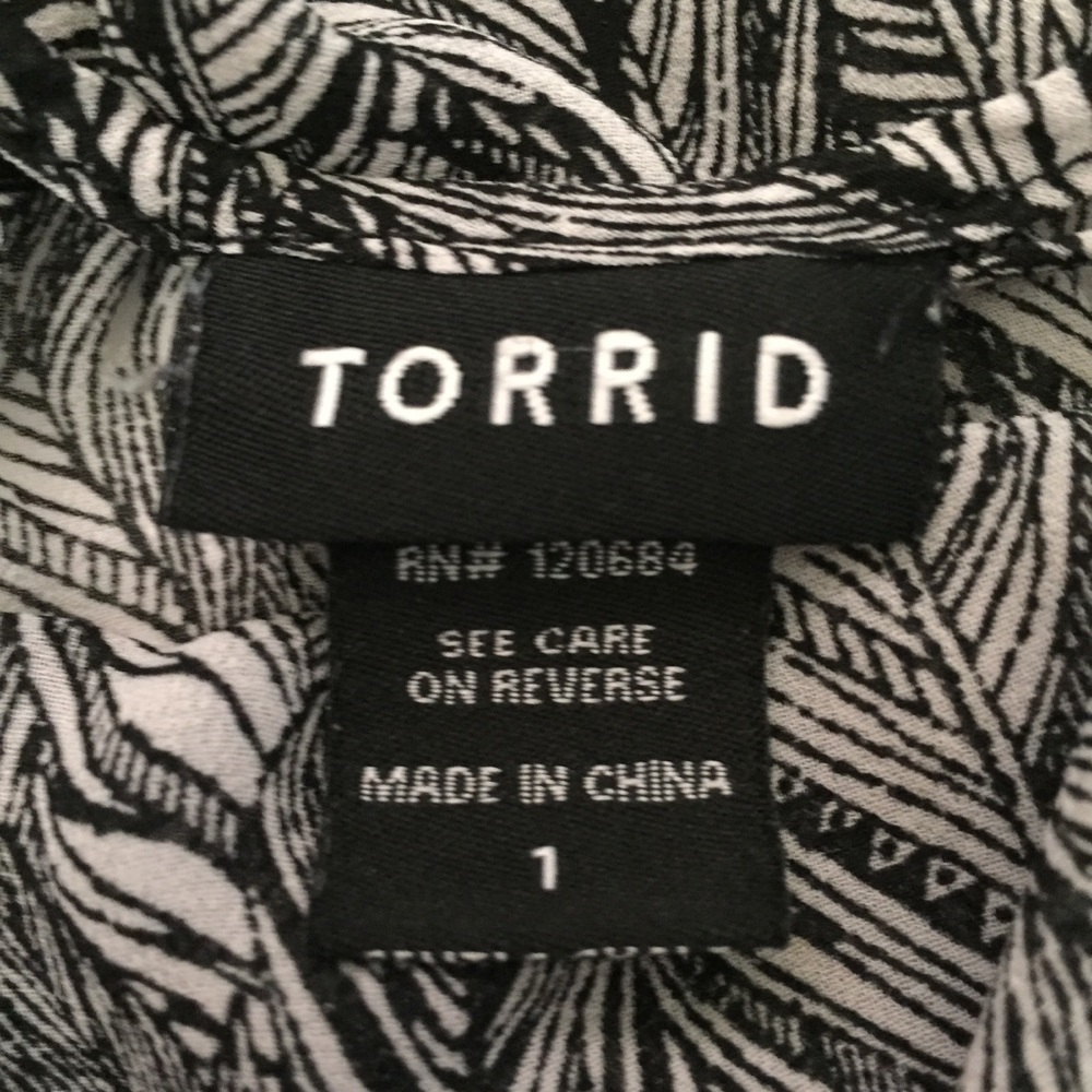 Torrid Top with Feather Pattern Black plus size 1 - Picture 7 of 14